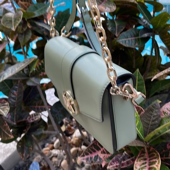 Michael Kors Carmen Medium Monogram Flap Crossbody Convertible Shoulder Bag - Picture 3 of 16